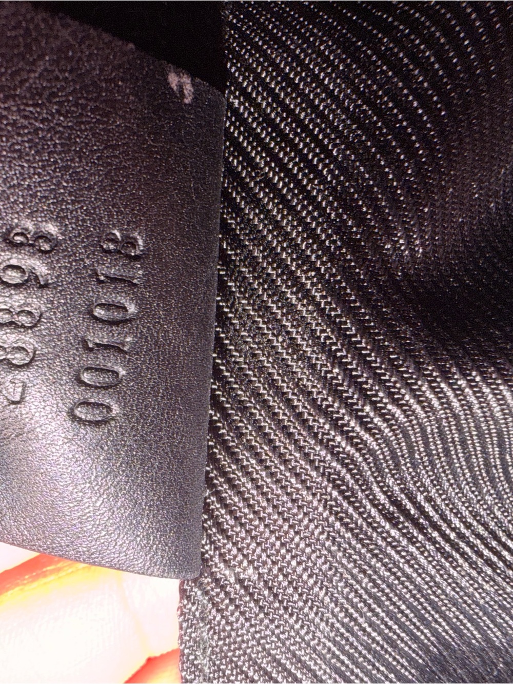 GUCCI like new black shoulder bag canvas and leather. comes with box and dusty - Picture 3 of 15
